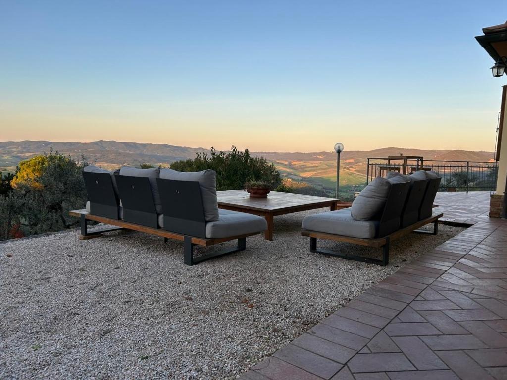 Casa Di Coraggio Volterra Exterior foto